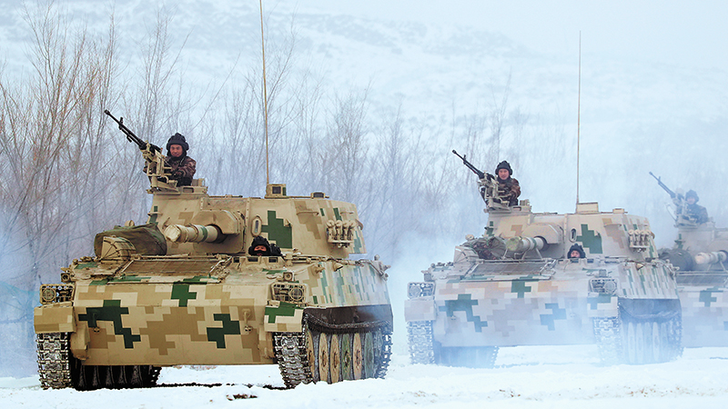新春走軍營丨冬訓①沖進風雪，體驗“凍感”與“動感”