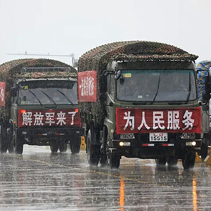 來了！第71集團軍“鐵骨硬旅”抗洪一線12時辰