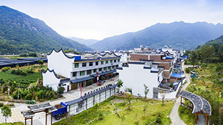 中央和國家機(jī)關(guān)脫貧攻堅(jiān)先進(jìn)集體、優(yōu)秀個(gè)人表彰會(huì)在京舉行