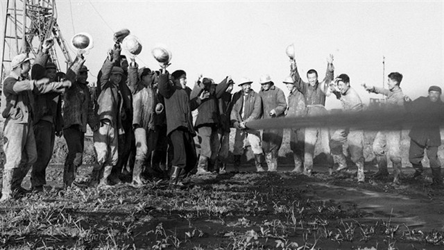 【百個瞬間說百年】1965，十年艱辛探索成就輝煌