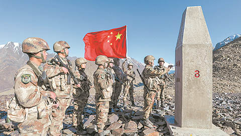 高清大圖：節(jié)日巡邊，邊防官兵堅(jiān)守戰(zhàn)位