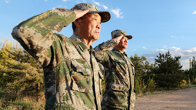 “立正！”將軍下達命令 百萬“雄兵”精神抖擻