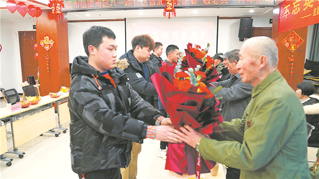 尊崇英雄傳承榮光，應征青年與老兵面對面展開新春對話