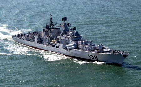 原文配圖：中國導(dǎo)彈驅(qū)逐艦“寧波”號(hào)。